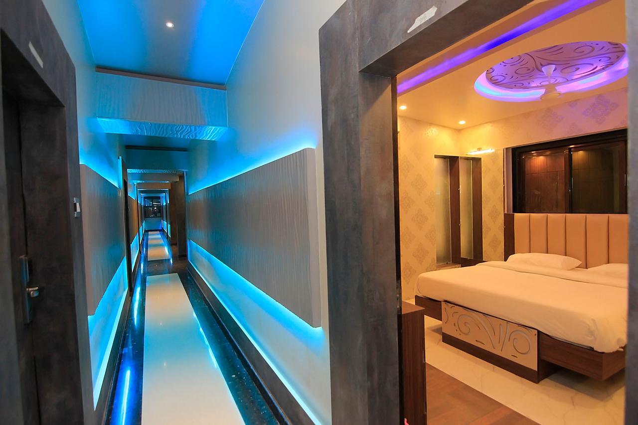 Hotel Sai Dharam Palace Shirdi Eksteriør billede