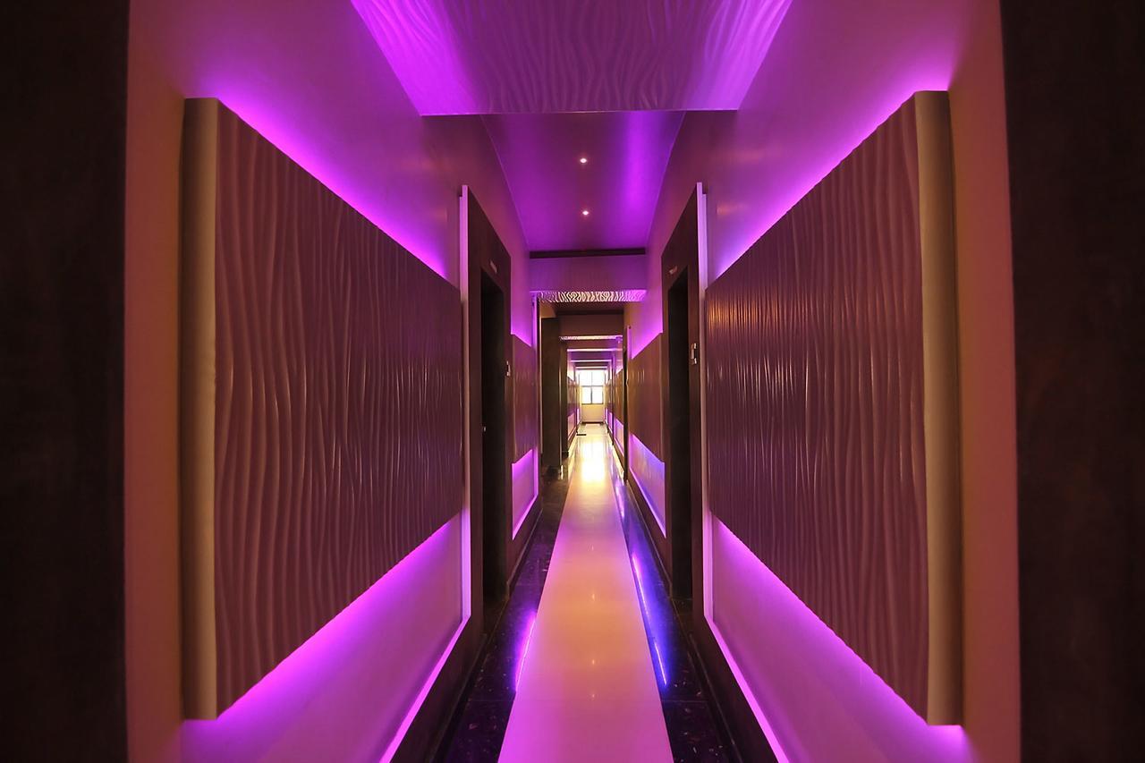 Hotel Sai Dharam Palace Shirdi Eksteriør billede