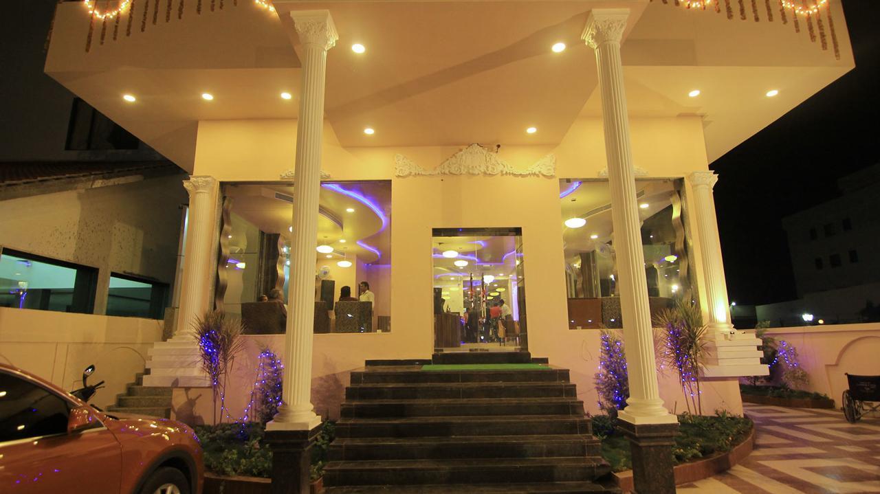 Hotel Sai Dharam Palace Shirdi Eksteriør billede