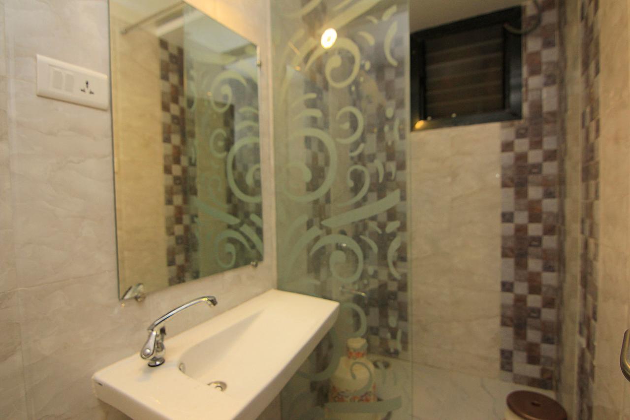 Hotel Sai Dharam Palace Shirdi Eksteriør billede