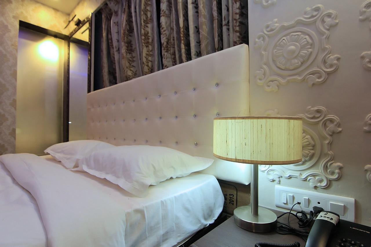 Hotel Sai Dharam Palace Shirdi Eksteriør billede